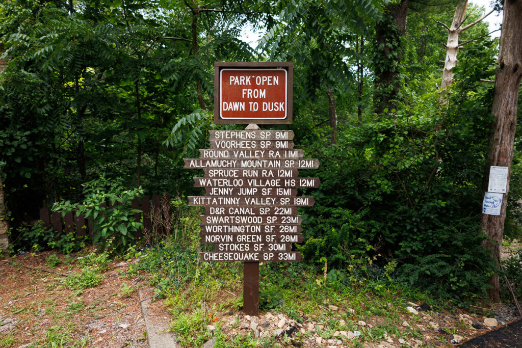 Hacklebarney State Park - Sign of trail distances